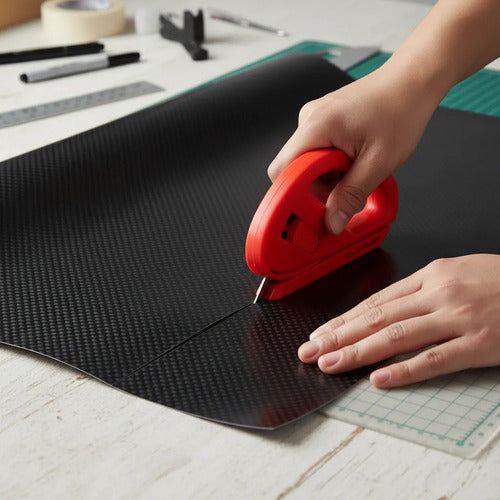 Navaja Cutter Para Vinil Fibra De Carbono Negro Mate Naranja Oscuro